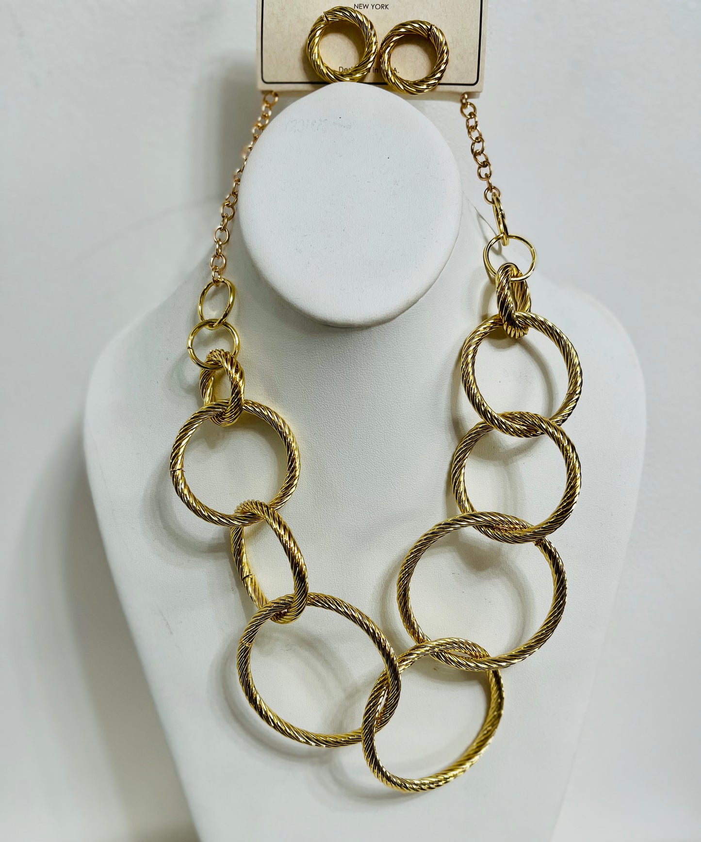 Rings of Beauty Necklace Set