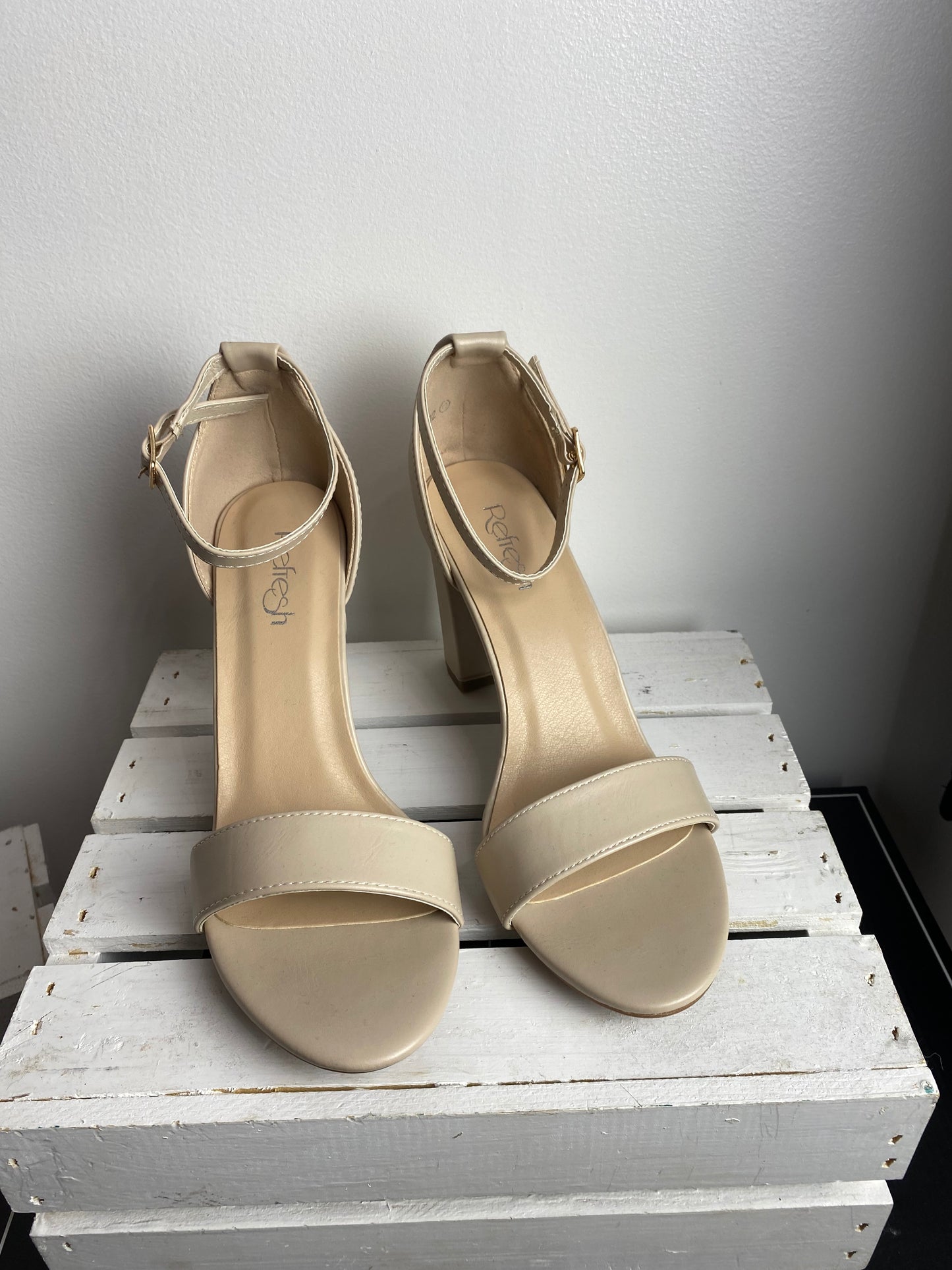 Natural Lynn Heel