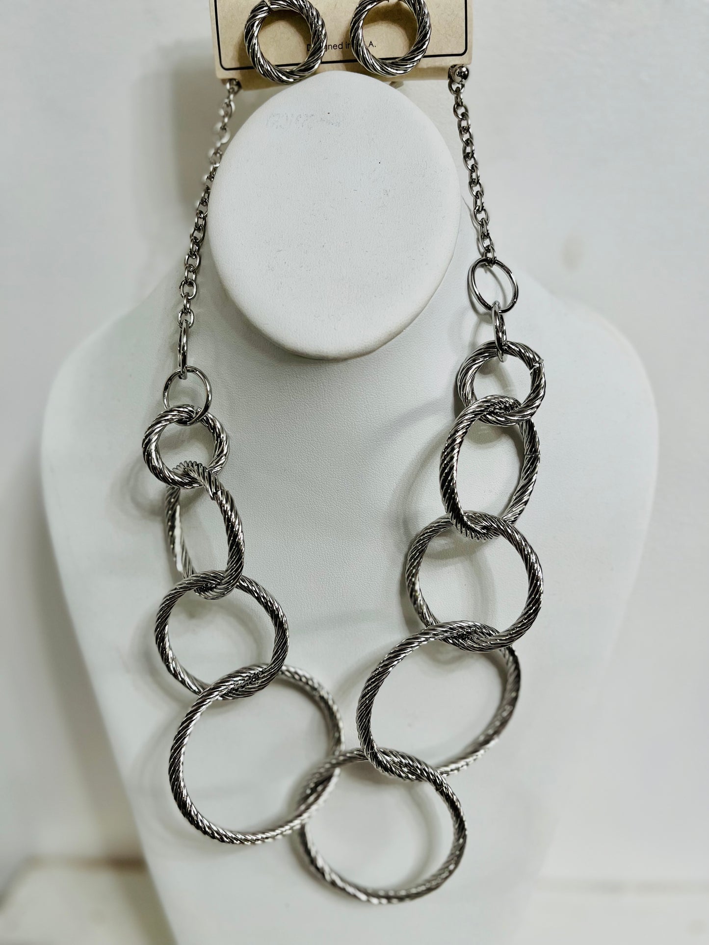 Rings of Beauty Necklace Set